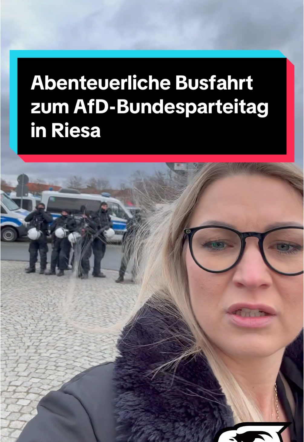 „Endlich angekommen!“ Jule Waehler berichtet über abenteuerliche Busfahrt zum AfD-Bundesparteitag in Riesa