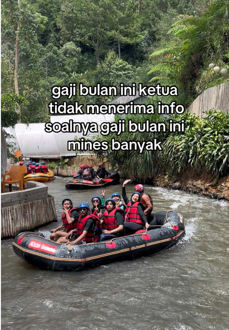 kerja kerja uangnya gak tau kemana  #rafting #raftingpangalengan #raftingdipangalengan #healing #HealingJourney #jayasaktiadventure #wisata #wisatabandung #liburan #liburancheck #pangalengan #pangalenganbandung #fyp #fypage #fypシ゚viral #fyppppppppppppppppppppppp #fypdongggggggg #masukberanda #masukberandafyp #masyaallahtabarakkallah  