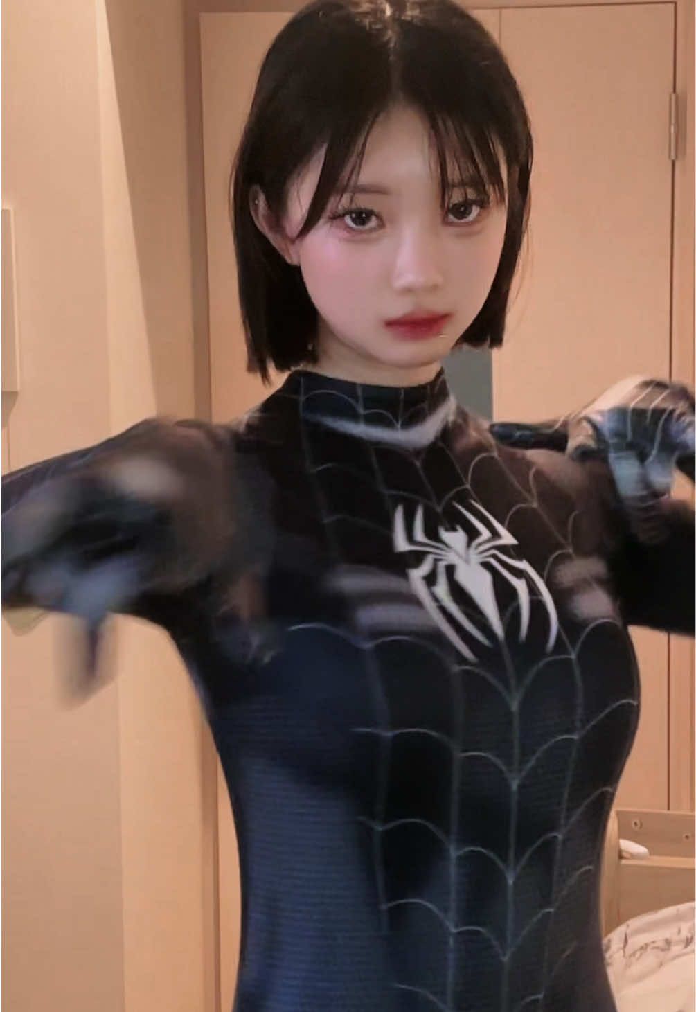 코스프레하는 여자친구 어때 🕷️                          #virarl #cosplay #spidergirl 