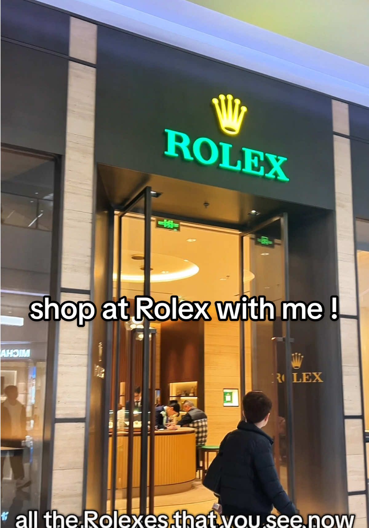 it’s at Chongqing,China btw 👉🏻👈🏻 #fyp #comewithme #rolex #watch #luxury 
