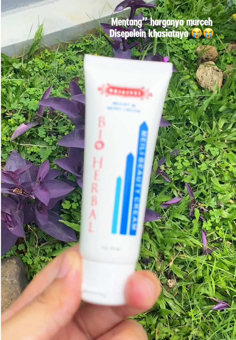 murceh” begini bikin kaki & tangan bersih & mulus 😭😭 #memudarkanbekasluka #bekasluka #bekasgigitannyamuk #bekascacar #bekasknalpot #bekaskoreng #bioherbalmeilibeautycream #bioherbal #promotiktok #diskontiktokshop #diskon #produkviral #wibgajian #racuntiktok 