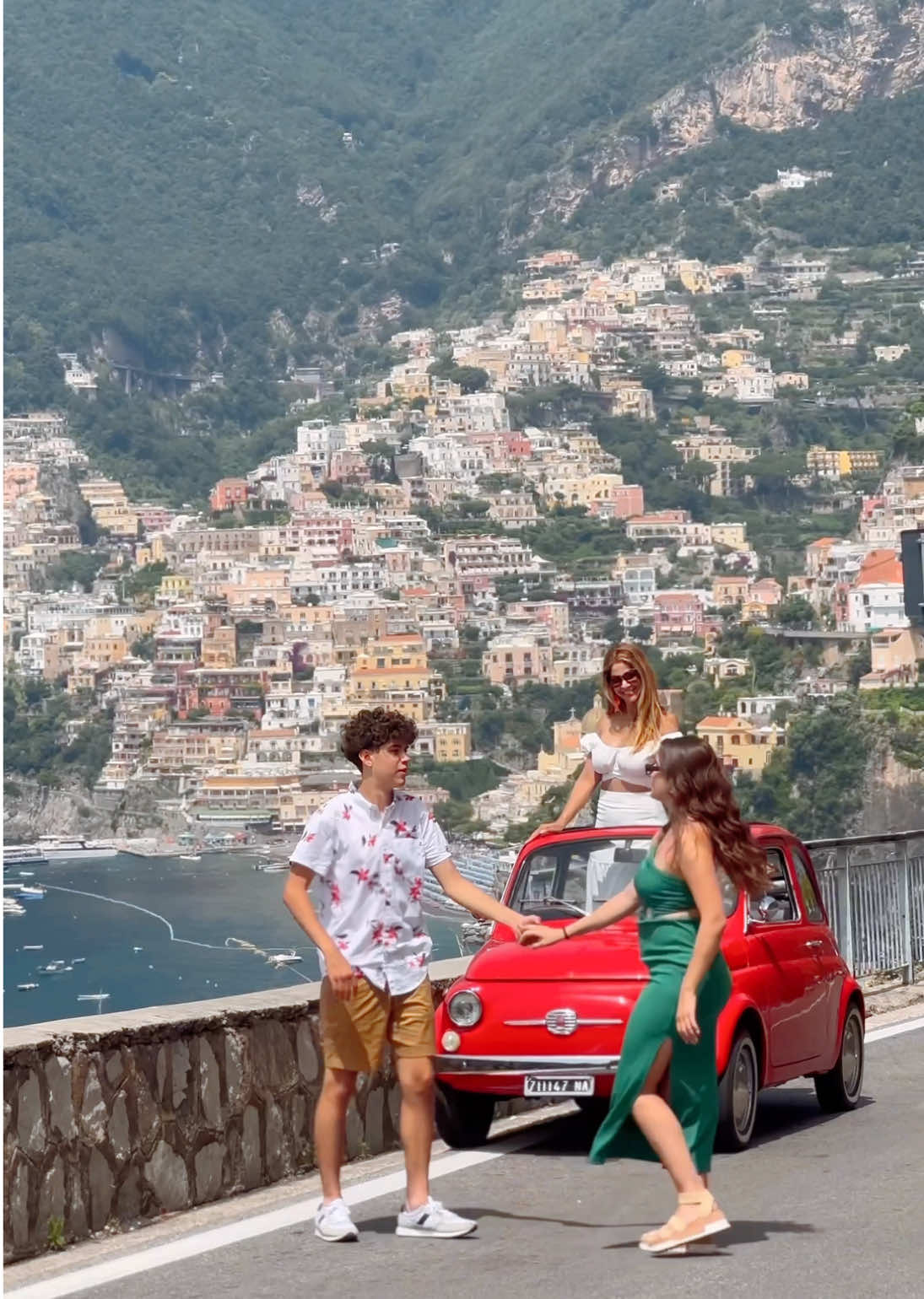 💃🇮🇹🚘 #positano #italy #travel 