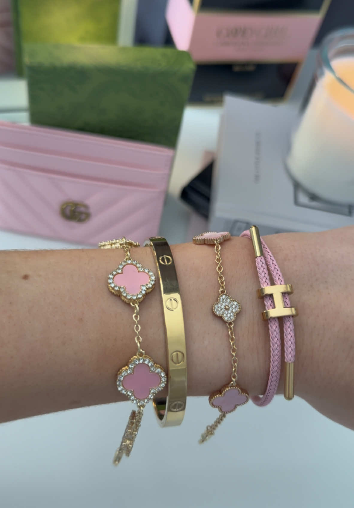 we 💗 pink 🎀✨🌸⚡️💗💫 #pink #girlygirl #luxurylife #jewelryaesthetic #braceletstacks #gold #jewellery #vanillagirl #jewelryinspo #jewelrybusiness #viral #fyp