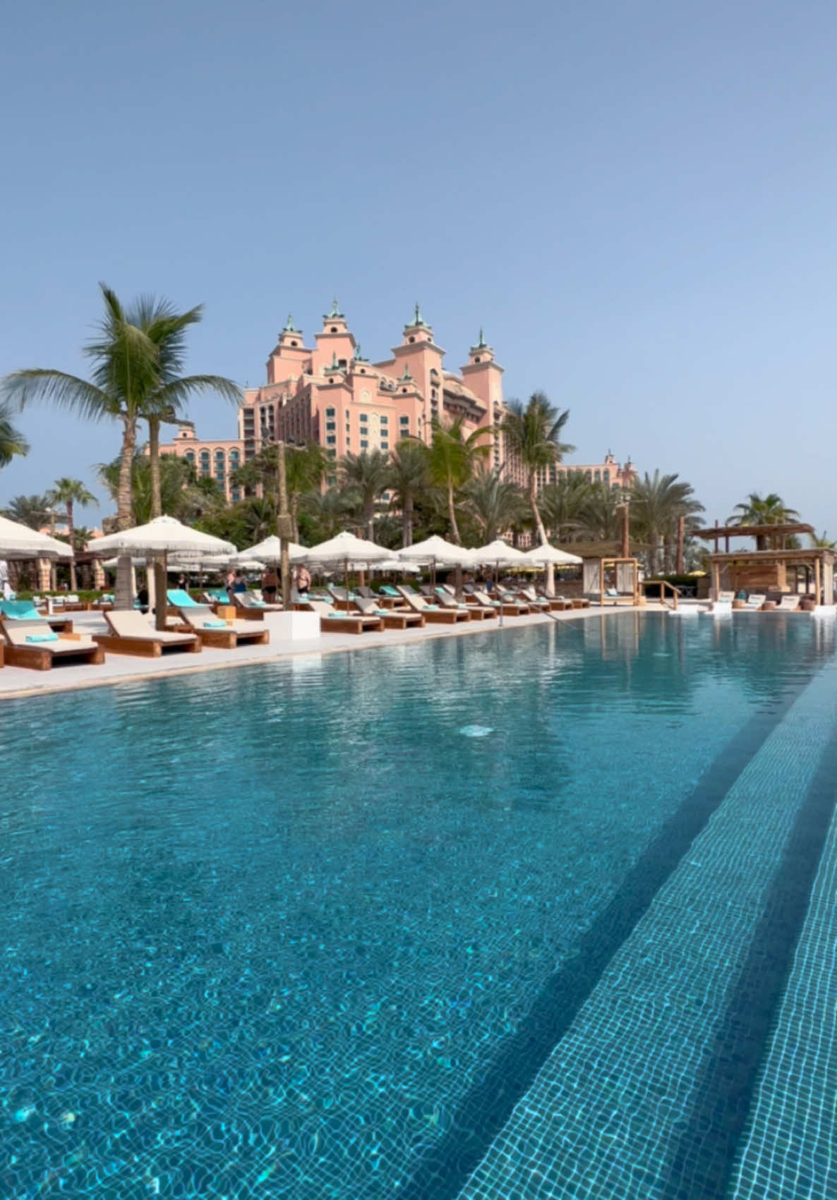 This hotel exceeds all expectations!🌅✨ #hotel #AtlantisThePalm 