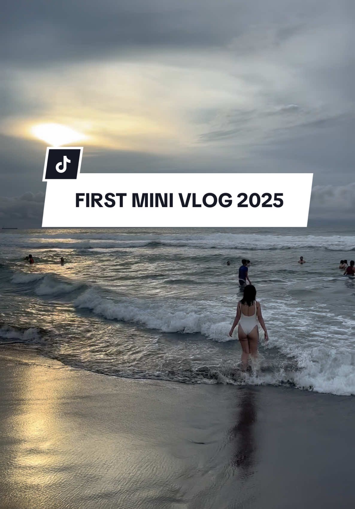 (Reupload) First mini vlog of the year! Thinking about whether I should start uploading on Youlube...🤔 What do you think? Kapag may ivvlog nalang siguro😂