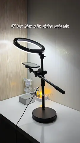 Chân đế kẹp điện thoại xoay 360, chế nào mới tập tành làm video sắm em này nha #chandekepdienthoai #giadodienthoaixoay360 #chanquaylivestream #chanquay #chanquaydienthoai #phukienlivestream #giadolivestream #chankepdienthoai #muataitiktok #xuhuongtiktok 