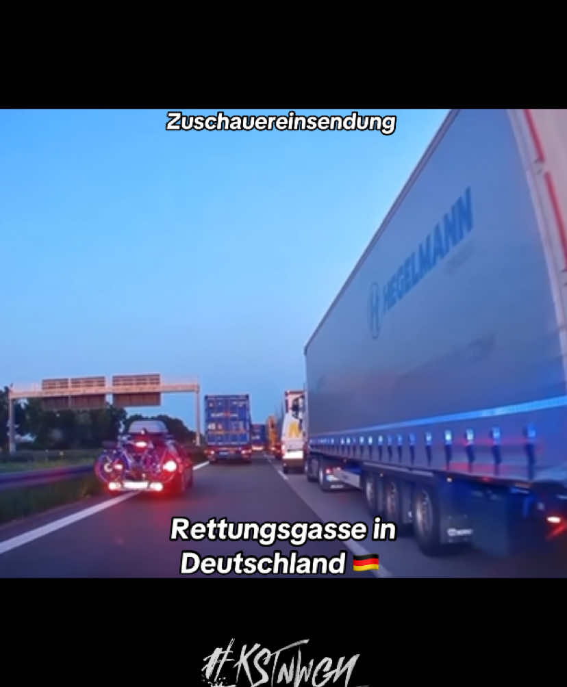 Rettungsgasse in Deutschland. 🇩🇪 Autos 🚗 und LKW 🚛 blockieren die Autobahn. #viralvideo #berufskraftfahrer #trucker #berufskraftfahrerin #vrachtwagenchauffeur #lkwfahrer #camion #fahrer #dikkevrachtauto🇳🇱😍🔥 #dikkedaf🇳🇱👌 #berufskraftfahrerausleidenschaft #discordia #hegelmann #fyp #truck #rettungsgasse #rettungsdienst #autobahn #waberers #lkwfahrerausleidenschaft #viral #girteka 