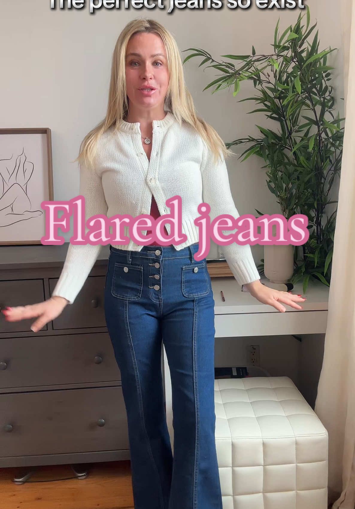 The perfect pair of flair leg stretchy high waist jeans that are not distressed look great dressed up or down #FlareJeans #WomenJeans #DarkWashJeans #StretchyJeans #AffordableJeans #CuteJeans #JeansOver30 #singledadsover40 