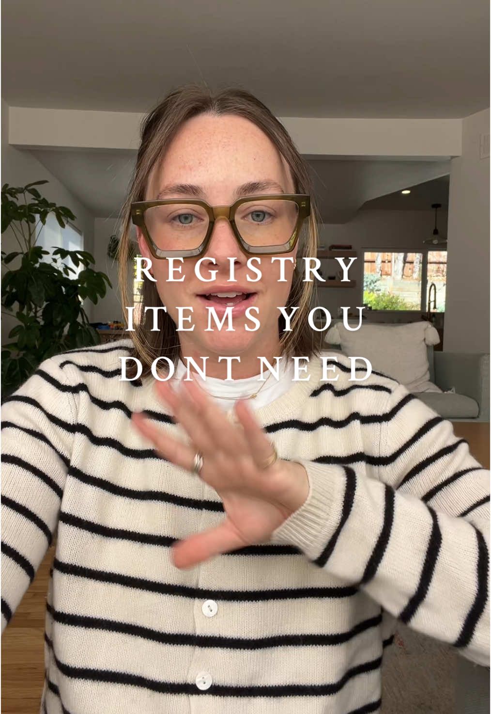 Registry items you don’t need !!  #registrymusthaves #registryitems #babyregistry #babyitemsyoudontneed #babymusthaves #newborntips #registrytips #fyp 