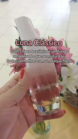 Luna Tradicional é um perfume versátil que combina com qualquer ocasião,  perfeito para trabalhar,  encontros especiais e também descontraídos! #luna #lunanatura #perfumesnatura #perfumestiktok 