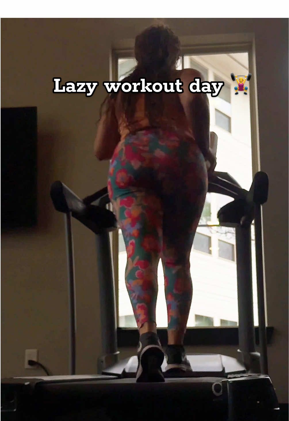 #CapCut Day 11 working out straight ! Man that pre workout did not kick in today really didn't feel like going but I did and I'm proud ! Started wrapping my stomach everyday ! Can't wait to see me summer body 🥹🫶🏽‼️ #workoutroutine #lazyworkout #fyp #viralvideo #GymTok #Fitness #fitnessjourney #dailyjournal 
