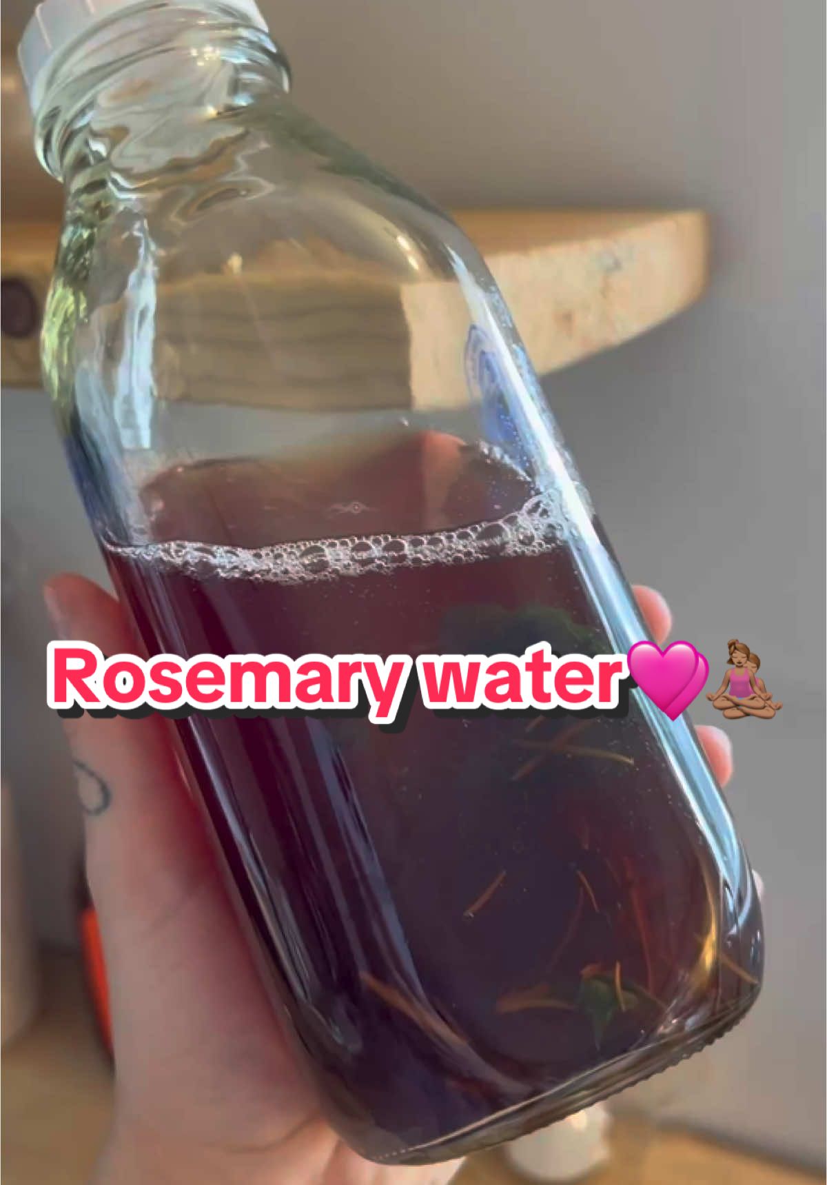 Rosemary water has become my best friend! so many benefits for hair growth, strength, less fallout- overall hair health. This way to brew it is my favorite & hope you try it too🩷 #rosemarywater #hairhealth #hair 