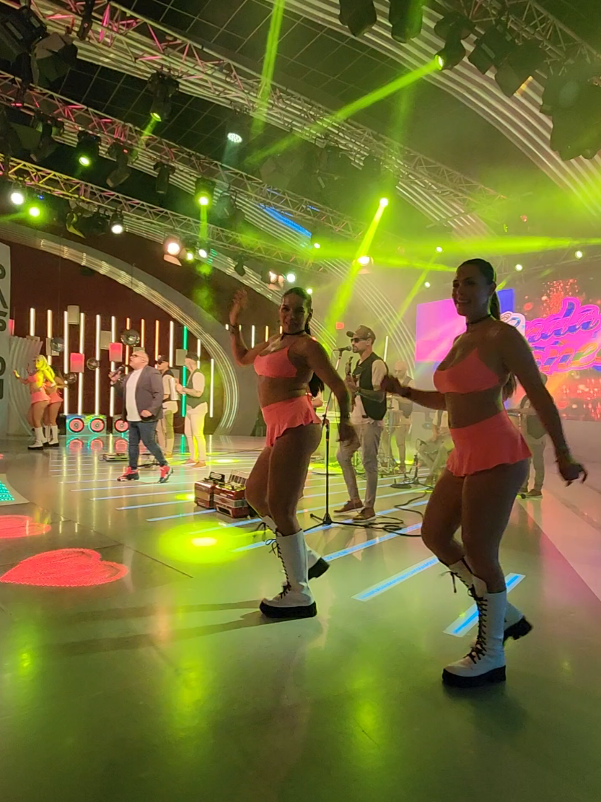 ¿Para qué @ondasabanera  toca estos temas en vivo en #PasionDeSabado si sabe cómo se ponen las #bailarinasdepasion ?💃🏾🕺🥳 #ondasabanera 