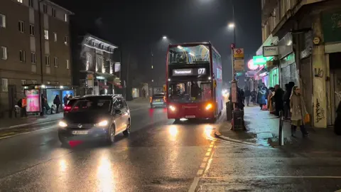 *Uncommon/Rare?* Here We Have 19772 - (LX11 BFN) Leaving New Cross Gate Station For Thamesmead on Stagecoach Route 177 Which Is Based At Plumstead (PD) Garage #fyp #e1 #london #lewisham #southwark 