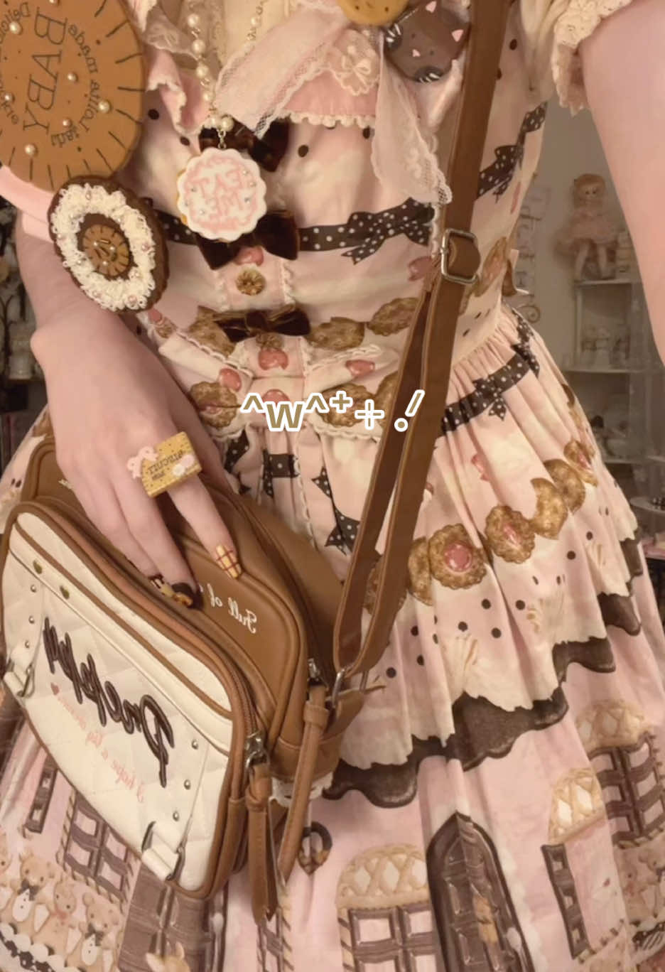 ultimate biscuit girl ! insta: mewklekitten . ݁₊ ⊹ . ݁˖ . ݁ . ݁₊ ⊹ . ݁˖ . ݁ . ݁₊ ⊹ . ݁˖ . ݁ #jfashion #livingdoll #angelicpretty #lolitafashion 