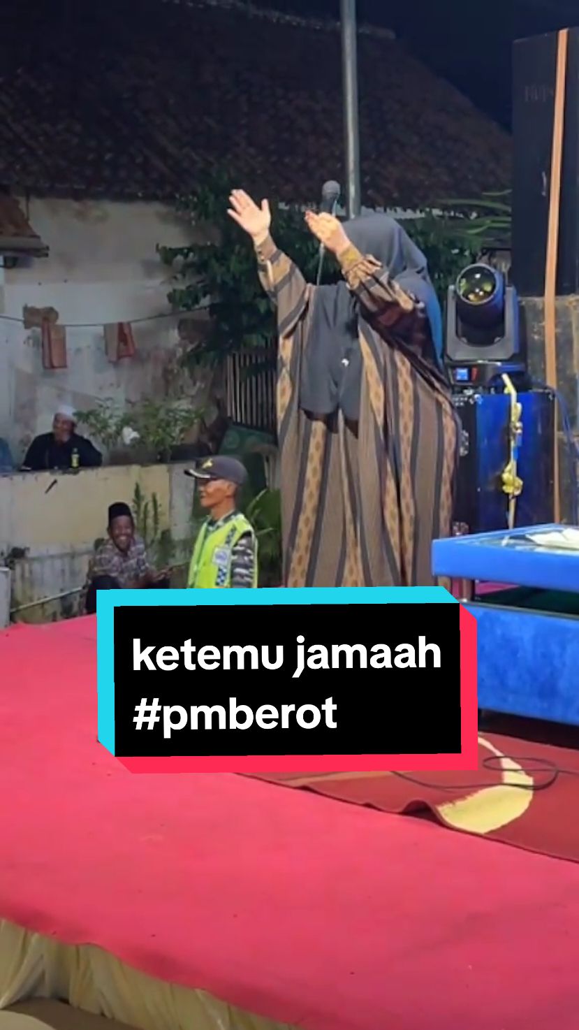 moment jamaah #pmberottt🦬  lewat saat #pengajian  berlangsung 🤭 #bunyaimberot #fyp #foryou #bantengan 