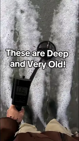 I can't believe how deep these things are down in the wet sand on the beach while I was metal detecting in search of lost treasure #metaldetecting #treasure #beach 