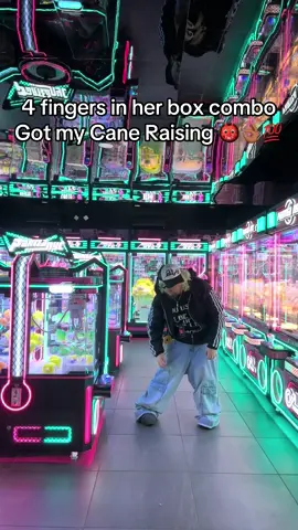 Got my Cane Raising 👹👌🏾💯  #jxy6ix #fyp #explore #fashion #opiumcore #nyc #fitcheck #2000s #driptok #OOTD #90s #grunge #y2k #swag 