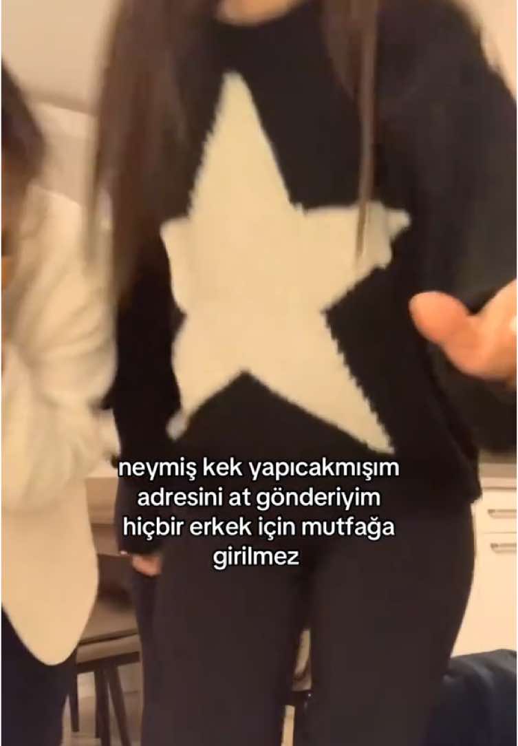 askım ben yemek yemek harici mutfağa girmiyorum 