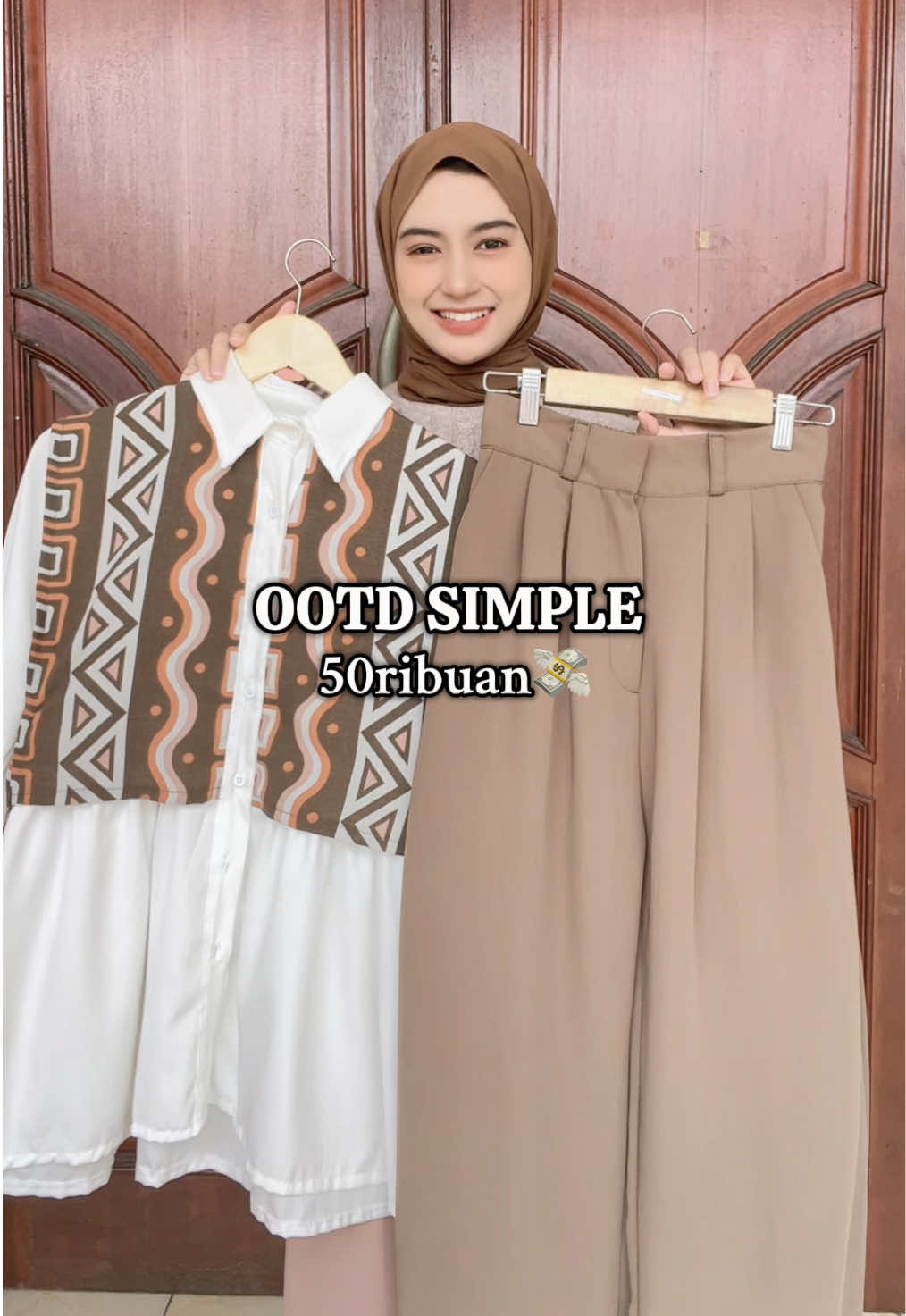 OOTD SIMPLE 50ribuann #blousewanita #atasanlucu #blousegemes #kemejavestfuji 