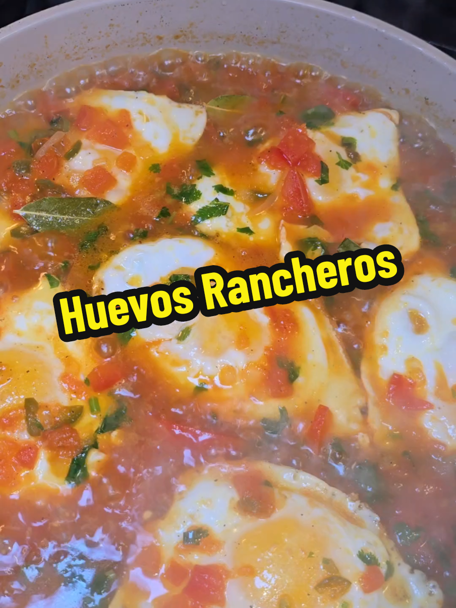 Huevos Rancheros #huevos #huevosrancheros #huevosfritos #recetasfaciles #fyp #cocina 