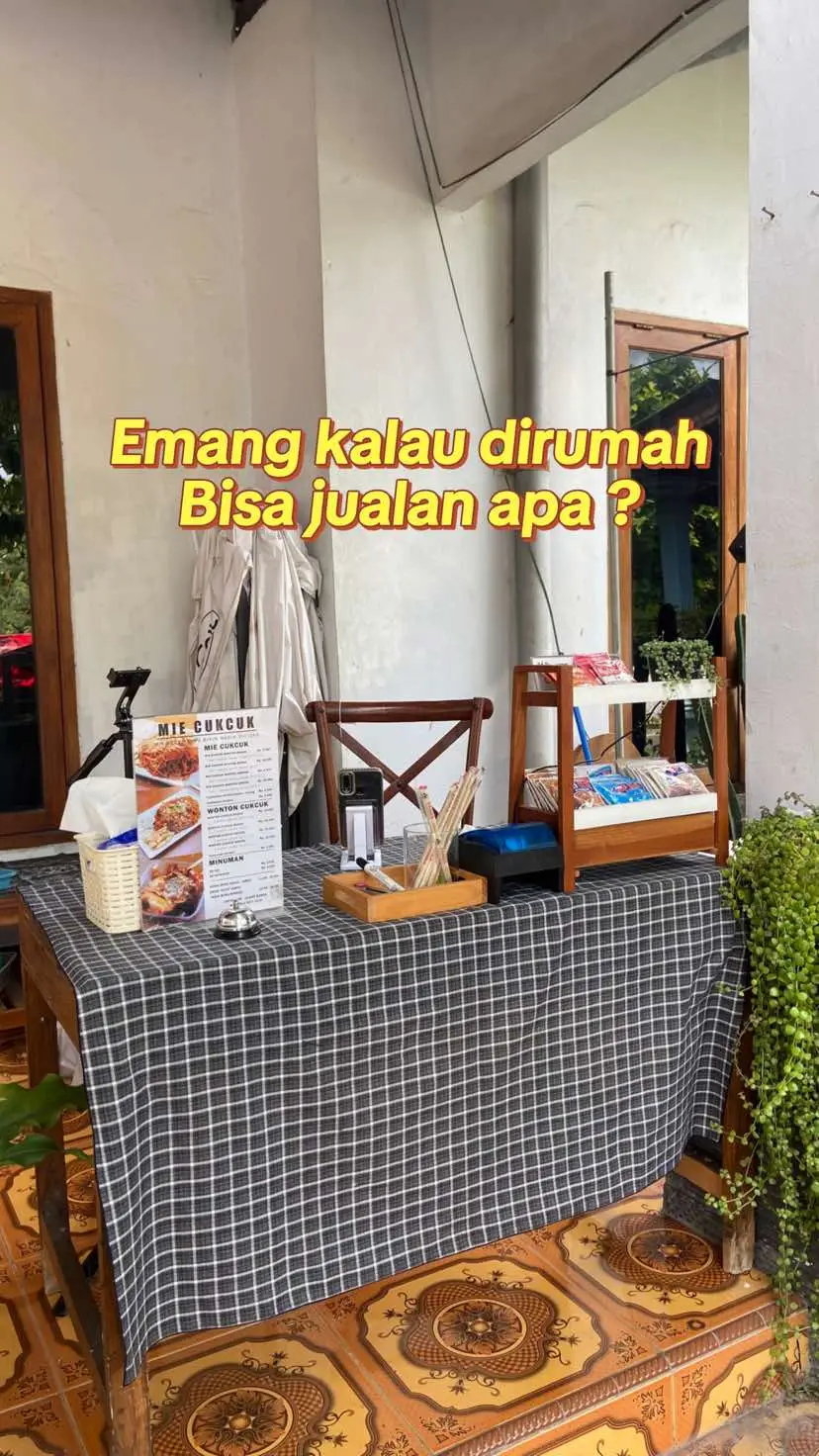 Menjawab pertanyaan warga ig Link perlengkapan ada dibio ya . Kedai open : senin - jumat // 09.00 - 17.00 // Sabtu - minggu // libur // Kedai sewaktu2 bisa libur karena harus bekerja sampingan di @mekrok_decoration Info bisa di lihat di story Instagram ya 🫰🏻 📍 jln cempaka dsn kedungmalamg papar kediri Kalau bingung lokasi aku saranin wa aja ya hehe Karna kadang mapsnya gak pas ,biar di sharelok ya tersedia di grabfoo & gofood —————————————————— CFD PARE ( kediri ) Minggu ( 06.00 - 09.00 ) 📍depan sebrang pln / Polres pare #fyp #kediri #wonton #kulinerpare #kulinerkediri #dimsumkediri #dimsummentai #dimsummentaikediri #dimsum #wontonkediri #miejebewviral #miejebewpedasnyabikinmulutjebew #miejebewkediri #miepedas #miepedaskediri #dimsumkediri #dimsumkedirienak #dimsumkedirimurah #dimsumbirthdaycake #dimsummentaikediri #dimsumchilioilkediri #business #SmallBusiness #kontenbisnis #kedai #kedairumahan