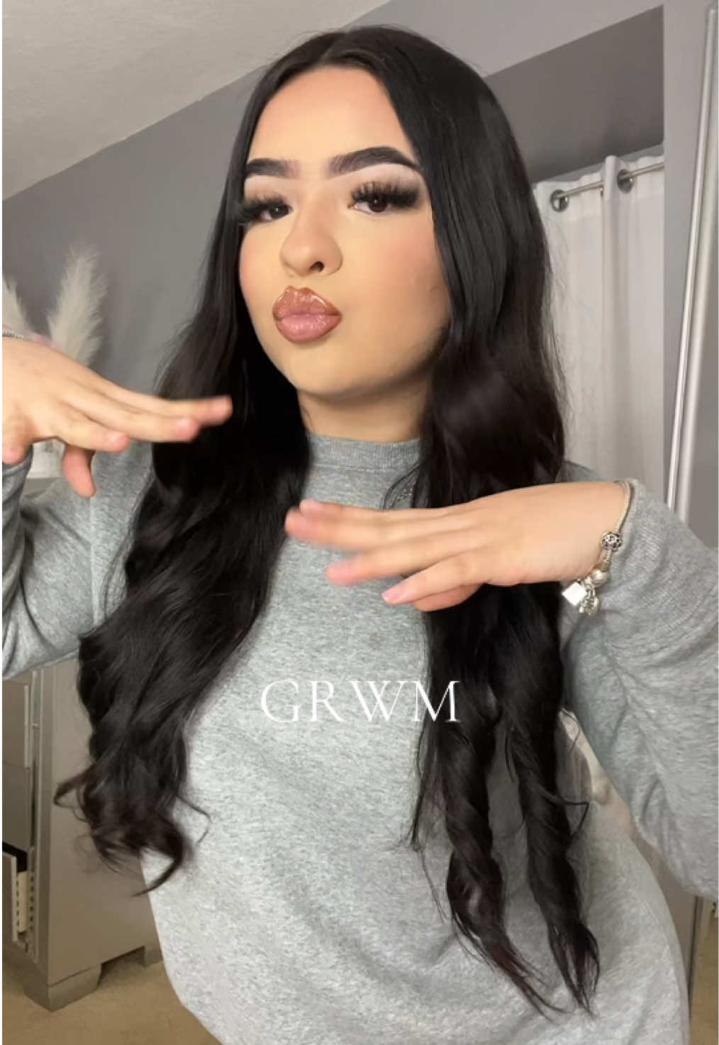 Quick GRWM for school 🤍✨ felt like being extra comfy 😫 #fyp #foryoupage #grwm #grwmforschool #makeup #girly #OOTD 