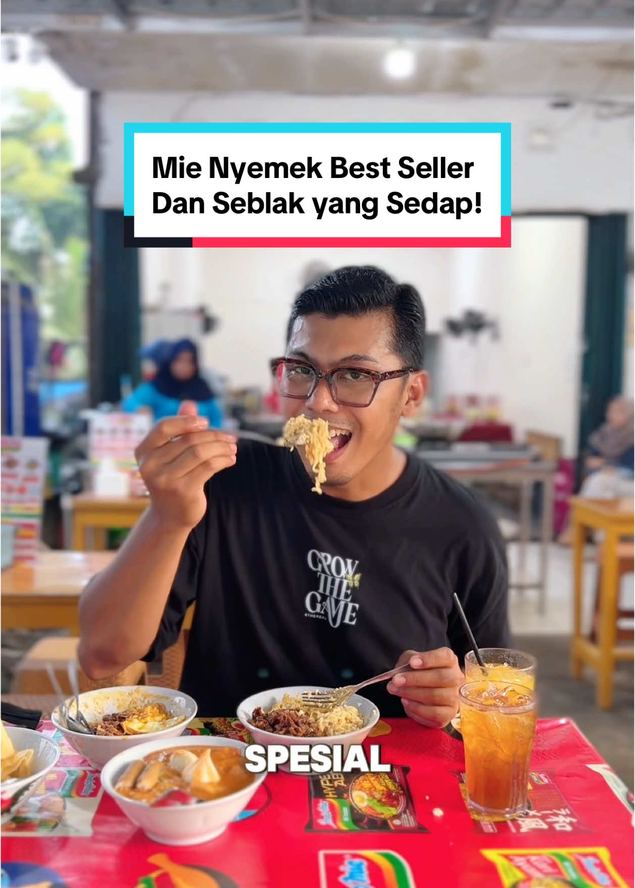 REKOMENDASI MIE NYEMEK BEST SELLER & SEBLAK! #makanbalikpapan #mienyemekmbaputri #balikpapanku 