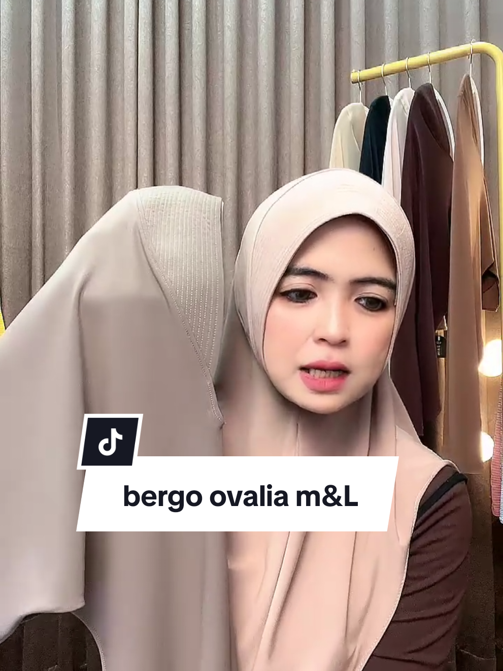 Bergo ovalia m&L #hijab #hijabstyle #Kerudung #bergohijab #hijabinstan #CuanTanpaBatas #wibgajian #bergoovalia #kerudungbergo #bergojersey #wibpayday #hijabolahraga #