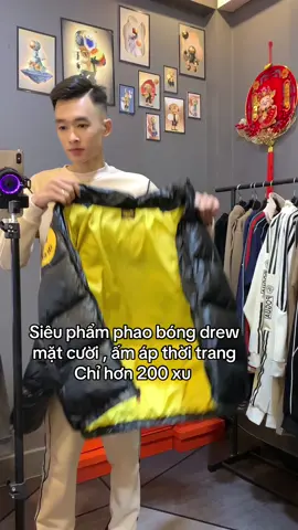 Mặc đi chơi tết thì okela luôn 