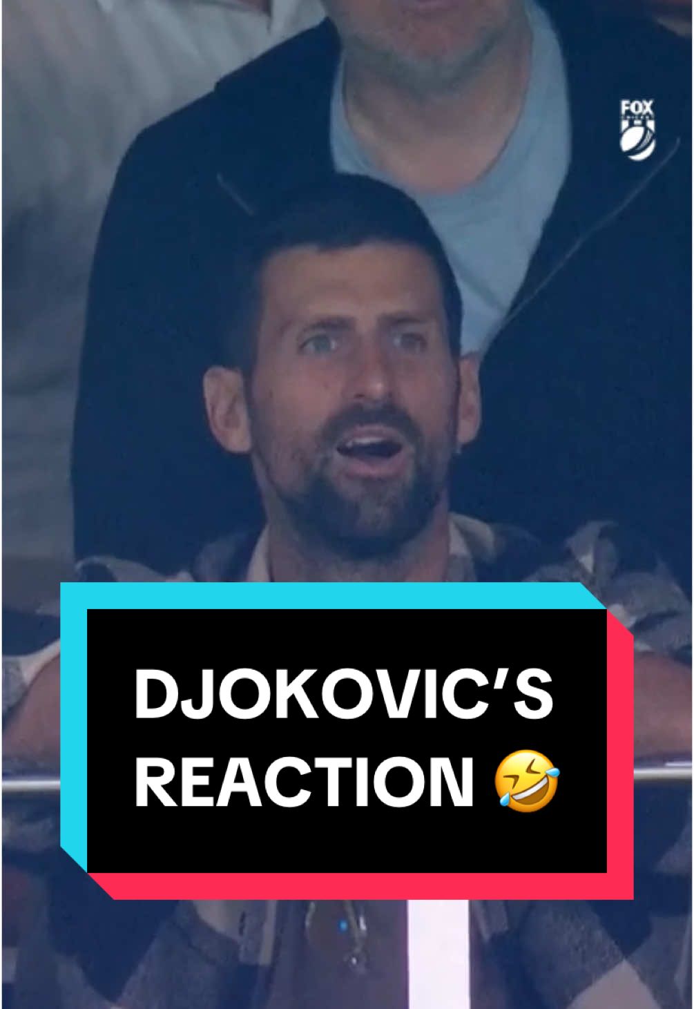 Even @Novak Djokovic couldn’t believe THIS 😱 #bbl14 #cricket #djokovic 