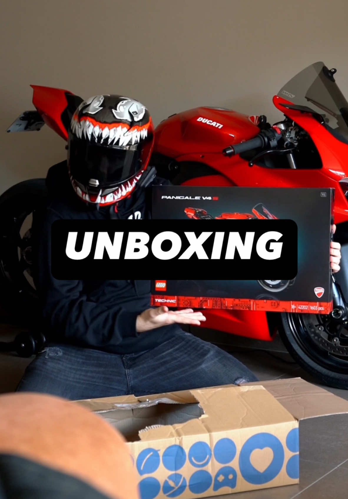 Not a single scratch on the box! 🤣 #motorcycle #bike #bikestagram #biketok #ducati #panigale #lego 