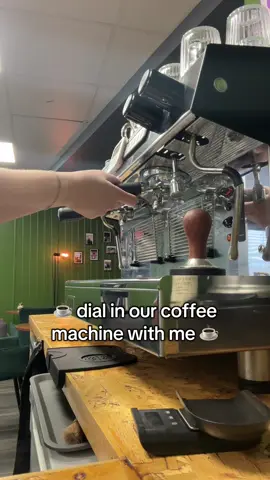 dial in the coffee machine with me ☕️💜 #coffeeshops #glutenfreetiktok #indiecoffee #ukcoffee 