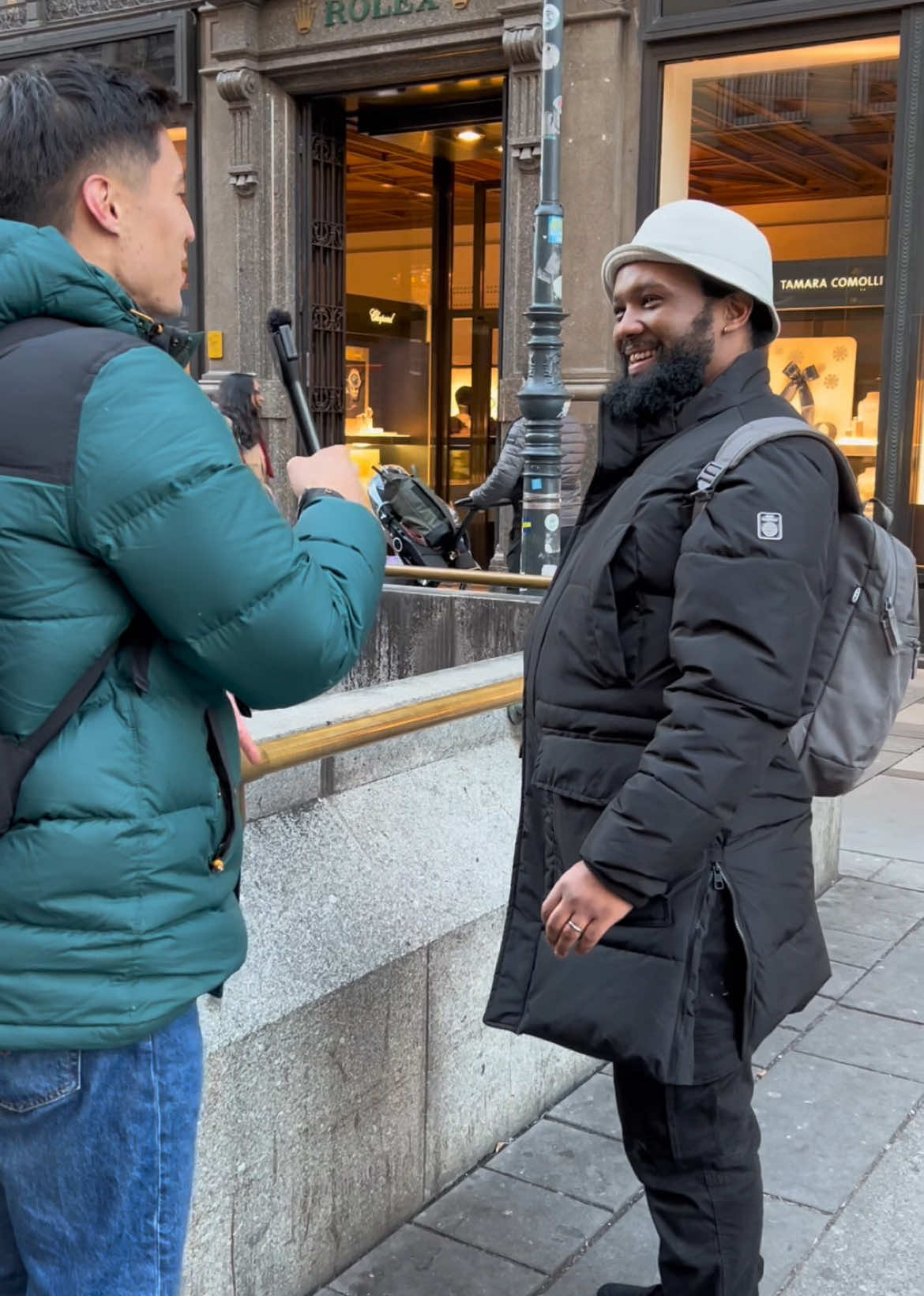 Langauges are about connecting hearts ❤️ . Surprising a SouthAfrican man in Vienna, Austria 🇦🇹 . #afrkaans #southafrica #japan #vienna #austria #wien #japan #zulutiktok 