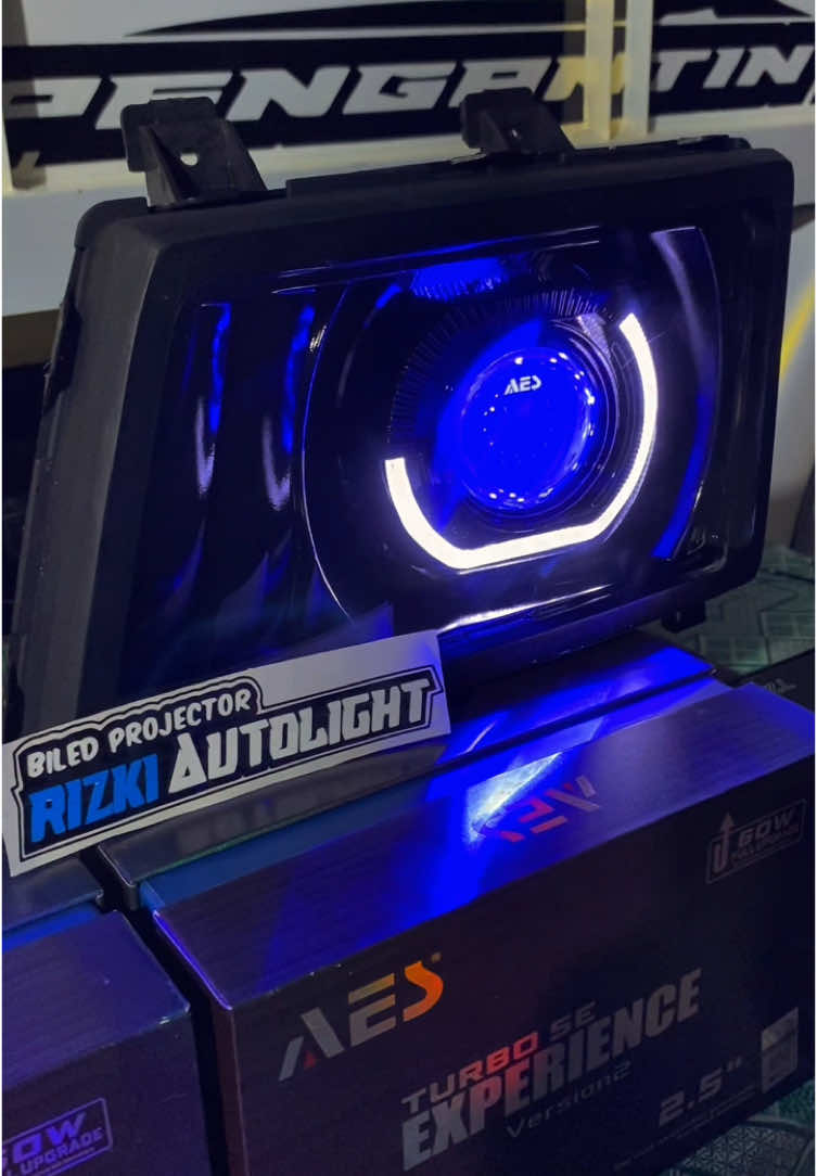 Biled headlamp canter ,spek AES Experience V2 ,sheroud BMW sport ,meluncur ke RIAU🚀 ,terima kasih mas dimas atas kepercayaanya🙏🏻  • • #biledprojector #biledcanter #cantershdx #cantereuro4 #dutromania #isuzugiga #bullaes #ceritasopirtruck #fyp 