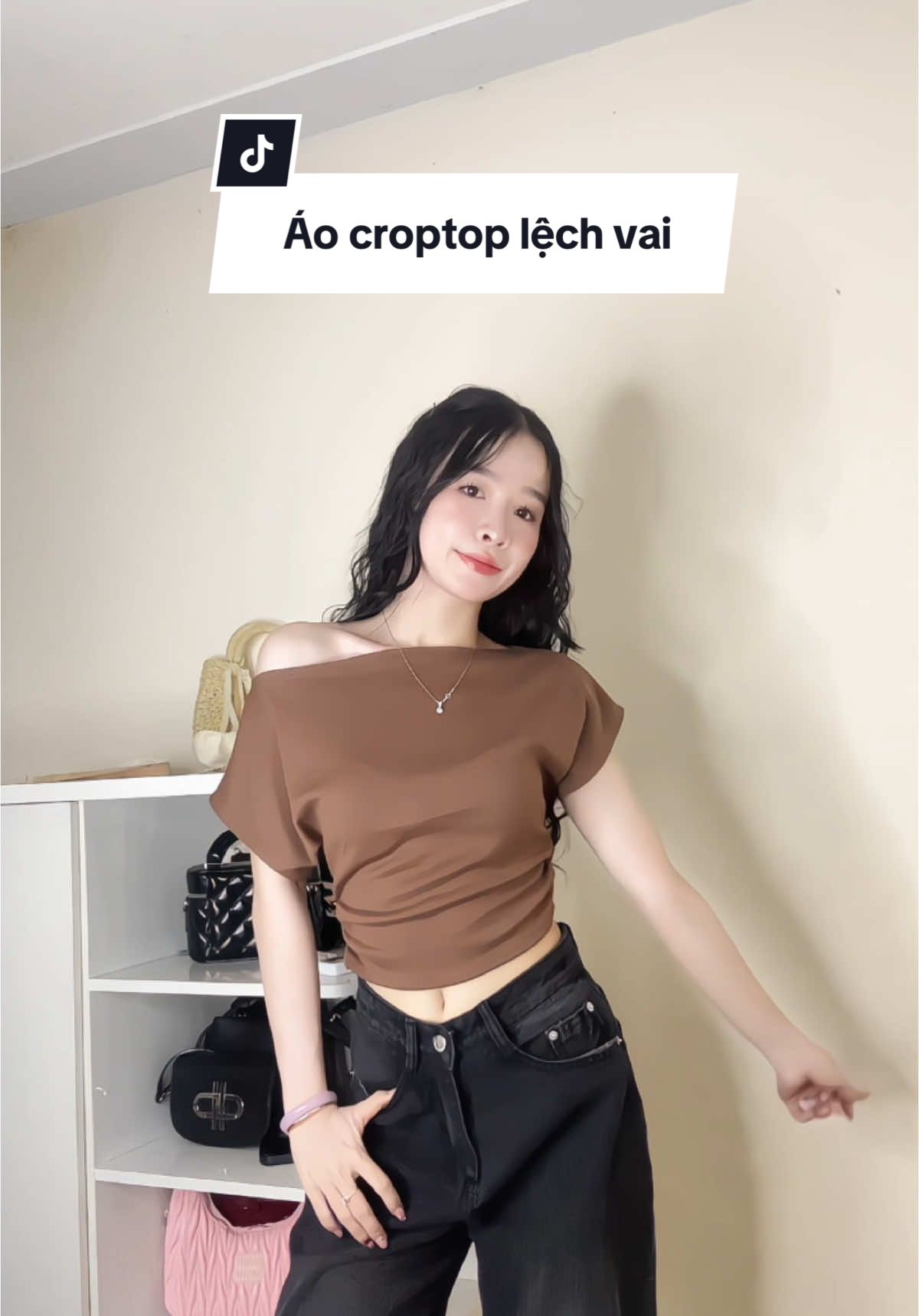 Màu này trắng da nè #reviewquanao #aocroptop #aolechvai #aokieunu #outfit #xuhuongtiktok2025 #viral 