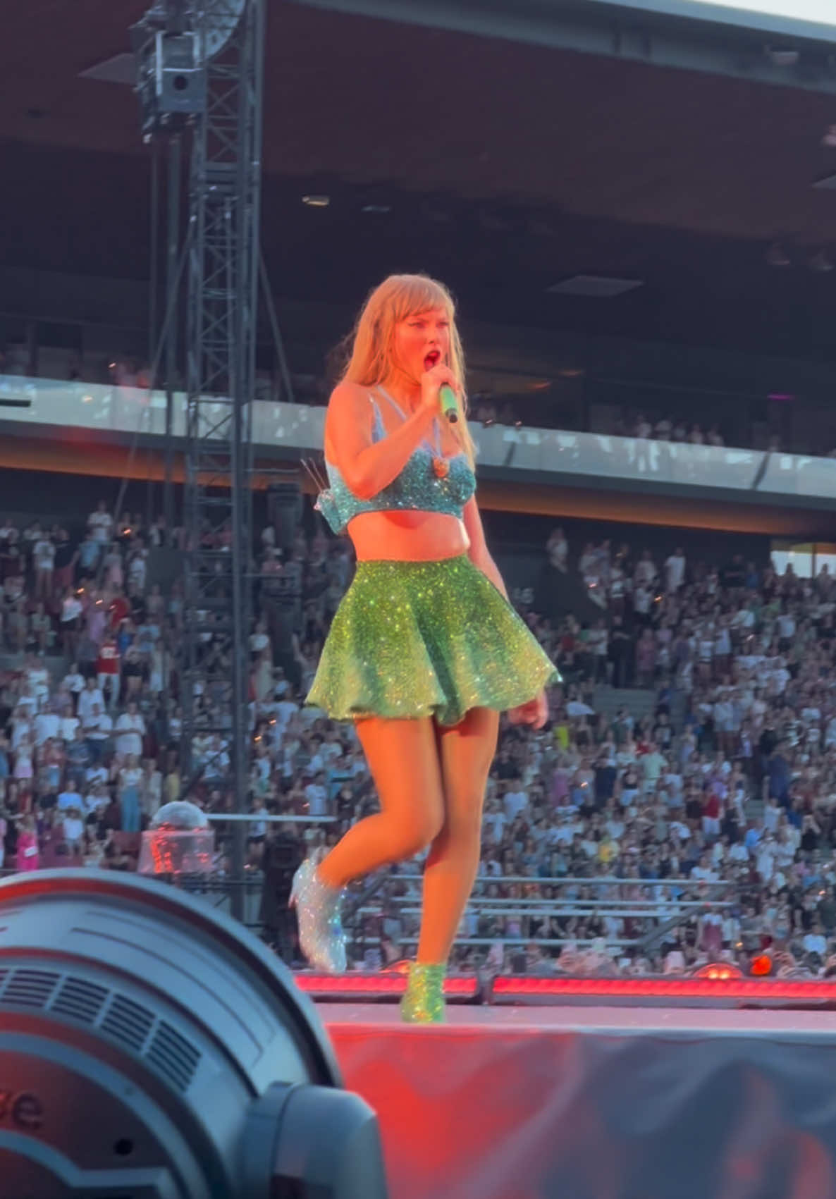 #taylorswift #taylorsversion #taylornation #1989 #theerastour #badblood #zurichn1 #zurich #fy @Taylor Swift @Taylor Nation 💚🩵