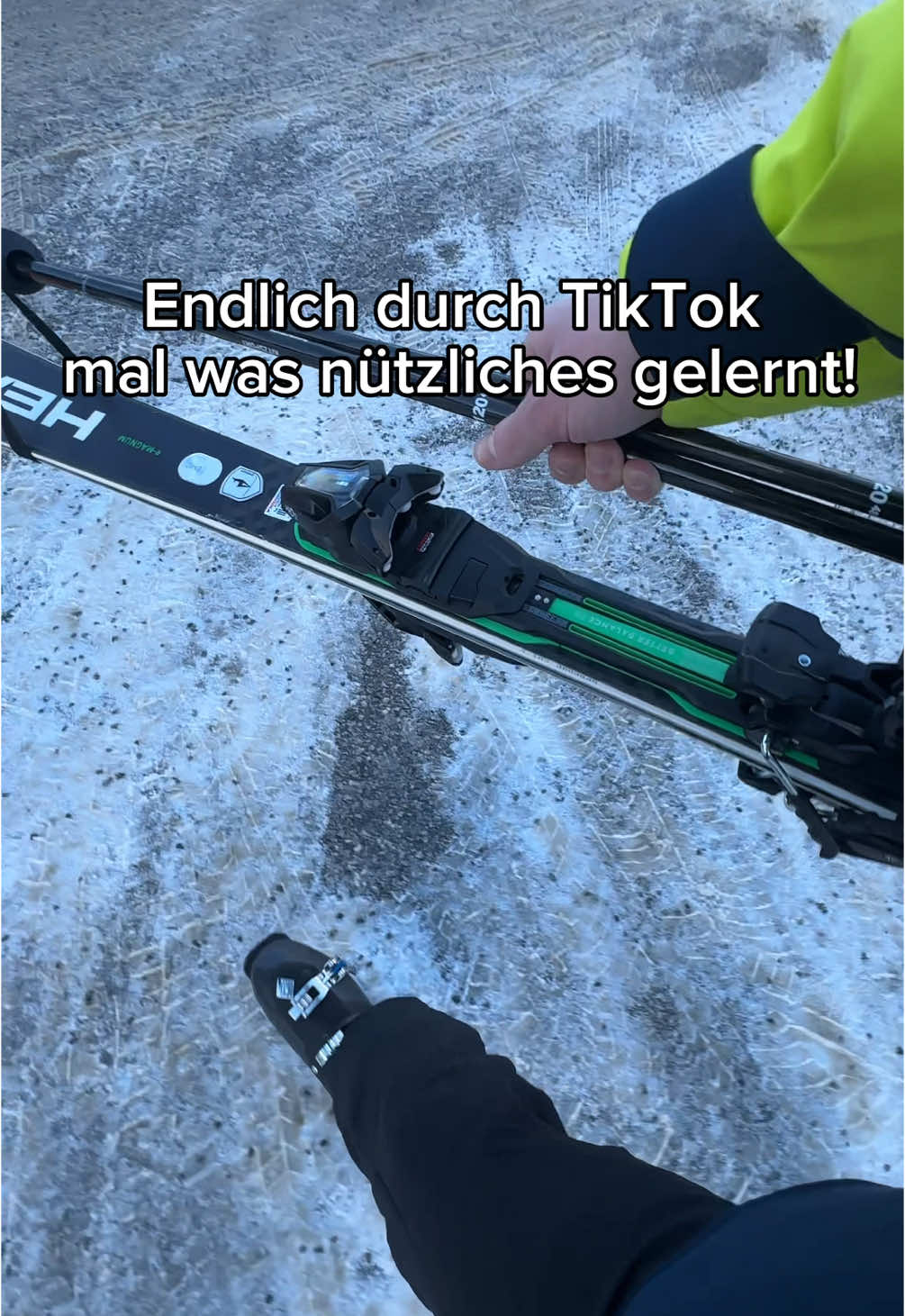 Sehr angenehm zu tragen 🙃 | #ski #austria #wintervibes #tiktokviral #tiktoktricks #trick 