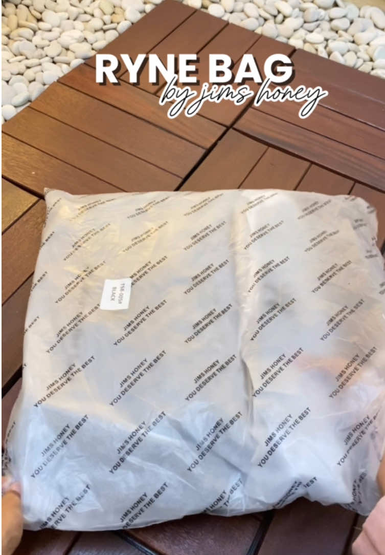 asmr + unboxing, apa lagi nih yg baruuu #jimshoney #jimshoneysidoarjo #asmr #unboxing #newarrivals #jhladies #taswanita #totebag #taslokal #soundviral #fypdongggggggg 