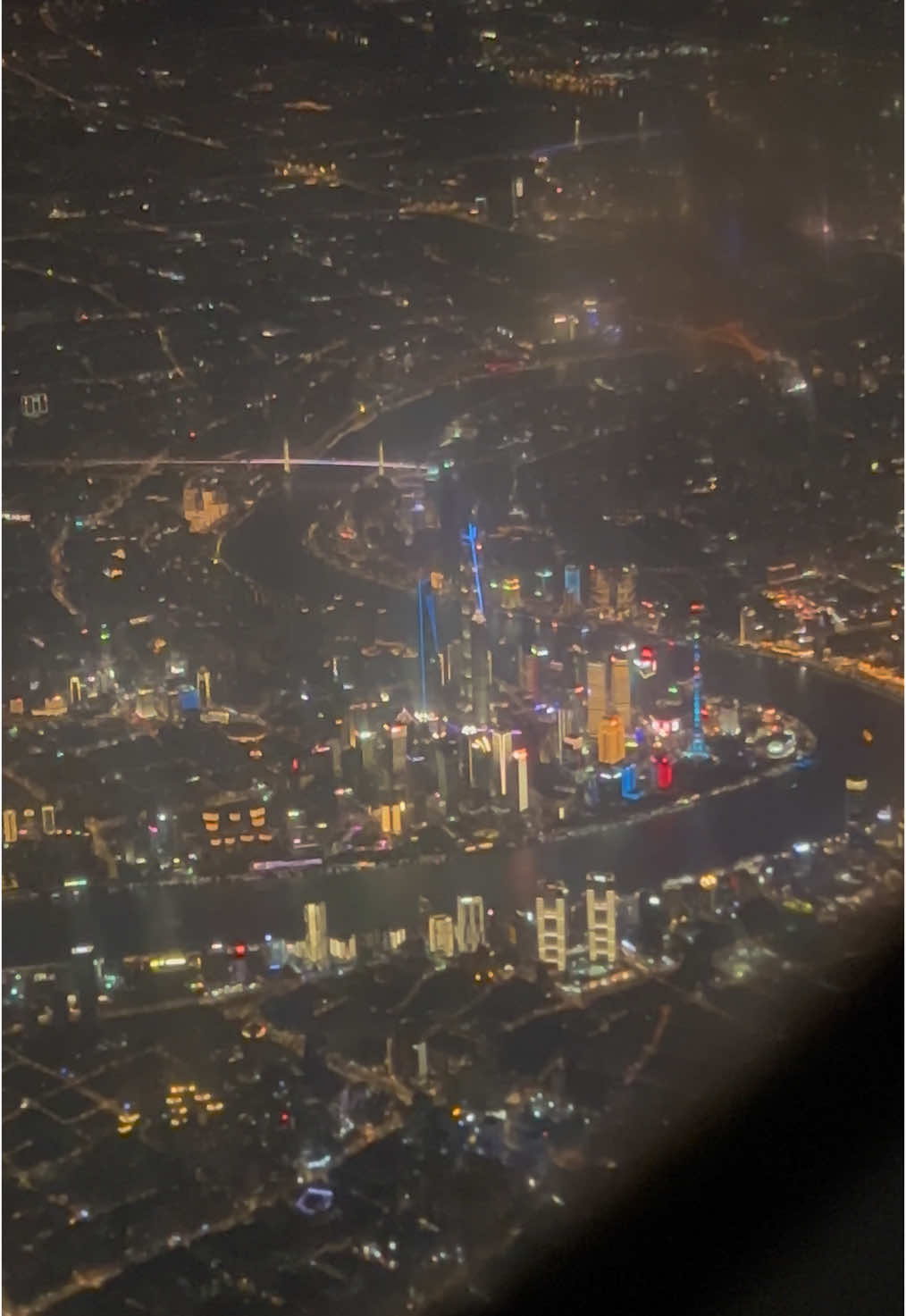 Sit on the left side when flying out of Shanghai 🌆✈️ #shanghai #travel #traveltiktok #fyp #china 