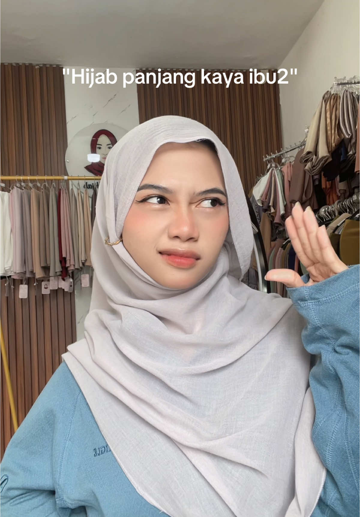 Yakin masih gabisa stylish??😏🥰 Voal hijab juga ttp bisa syar'i & stylish ko😍#hananiahijab #fypage #premium #tutorialhijab #fyp #fyp #arabianvoal 