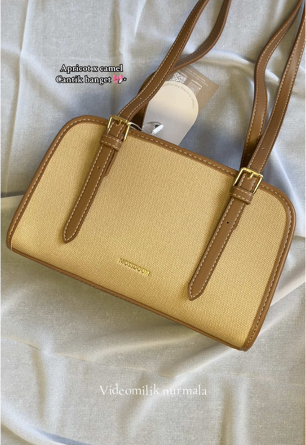 Warna apricot x camel secantik itu loh😭 kalian wajib punya🫵🏻 #tasmossdoom #reneebag #reneebagmossdoom #mossdoom #rekomendasislingbag #tasmossdoomterbaru 