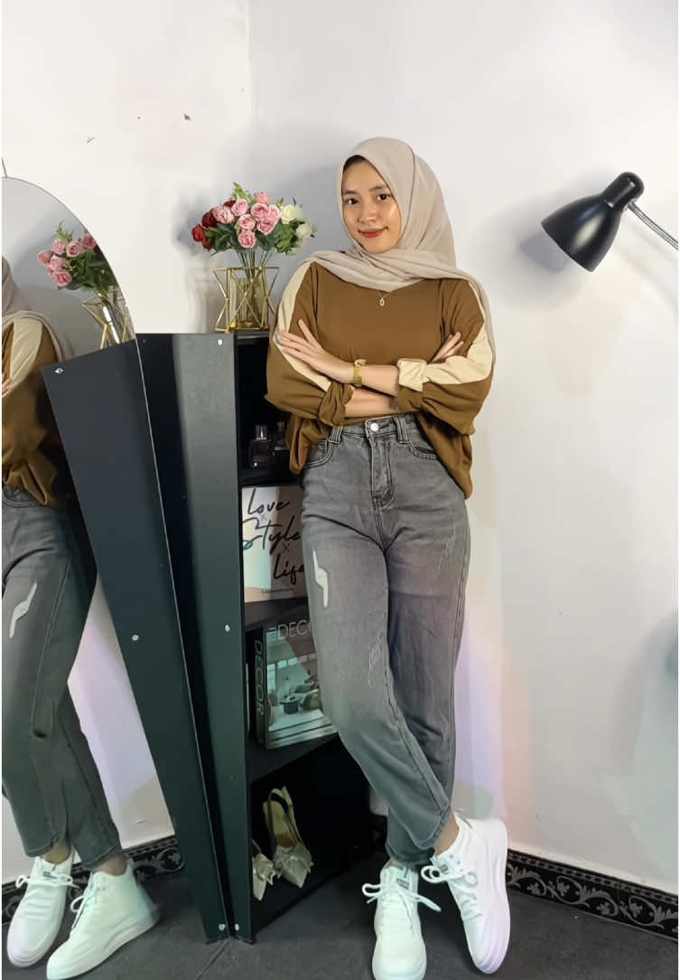 #OOTD #ootdhijab #outfitideas #outfit #outfitjeans #ootdinspiration 