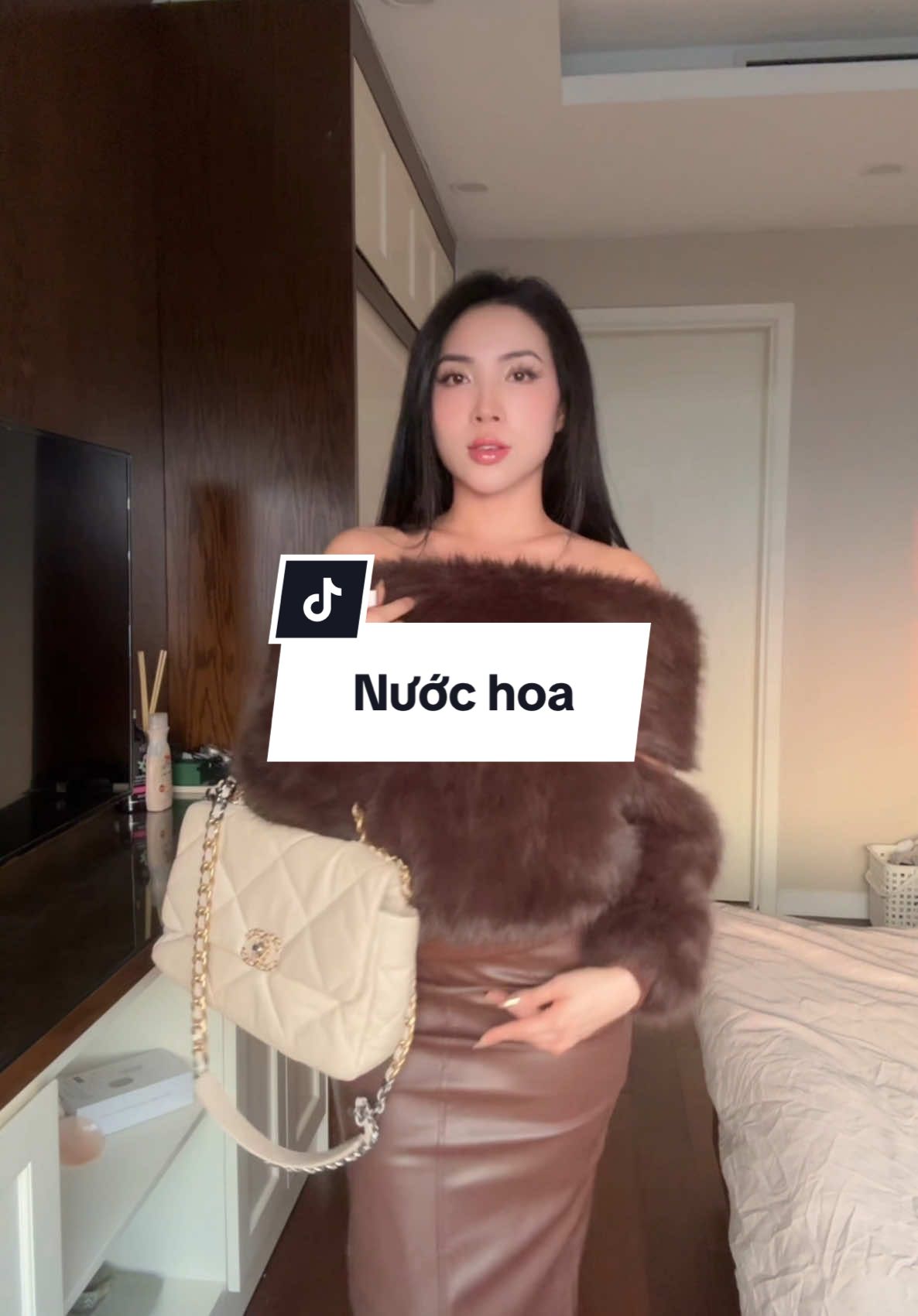 Mùi nước hoa khi đi date phải là mùi hương đặc biệt hen mng! #MINE #NuochoaMINE #BSTLaEmViEm #NuochoaVietNam