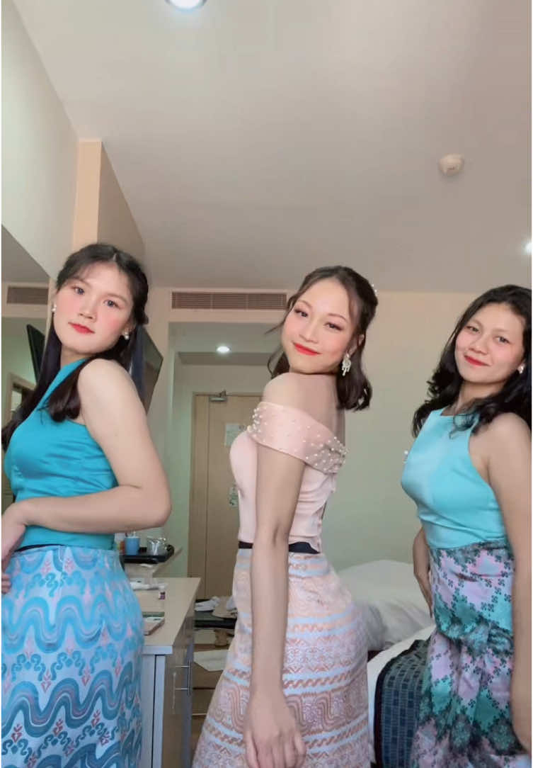 Outfit check 🤓💞@卄🍓 @Nora 2111 #fyp #titkokmyanmar #burmesegirl 