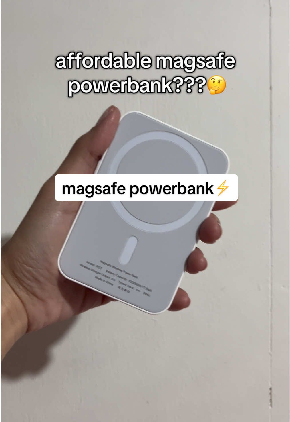 Affordable magnetic powerbank??? Try @huzi.ph‼️😉✨ #powerbank #magsafe #magneticpowerbank #wirelesspowerbank #fastcharging #fyp 