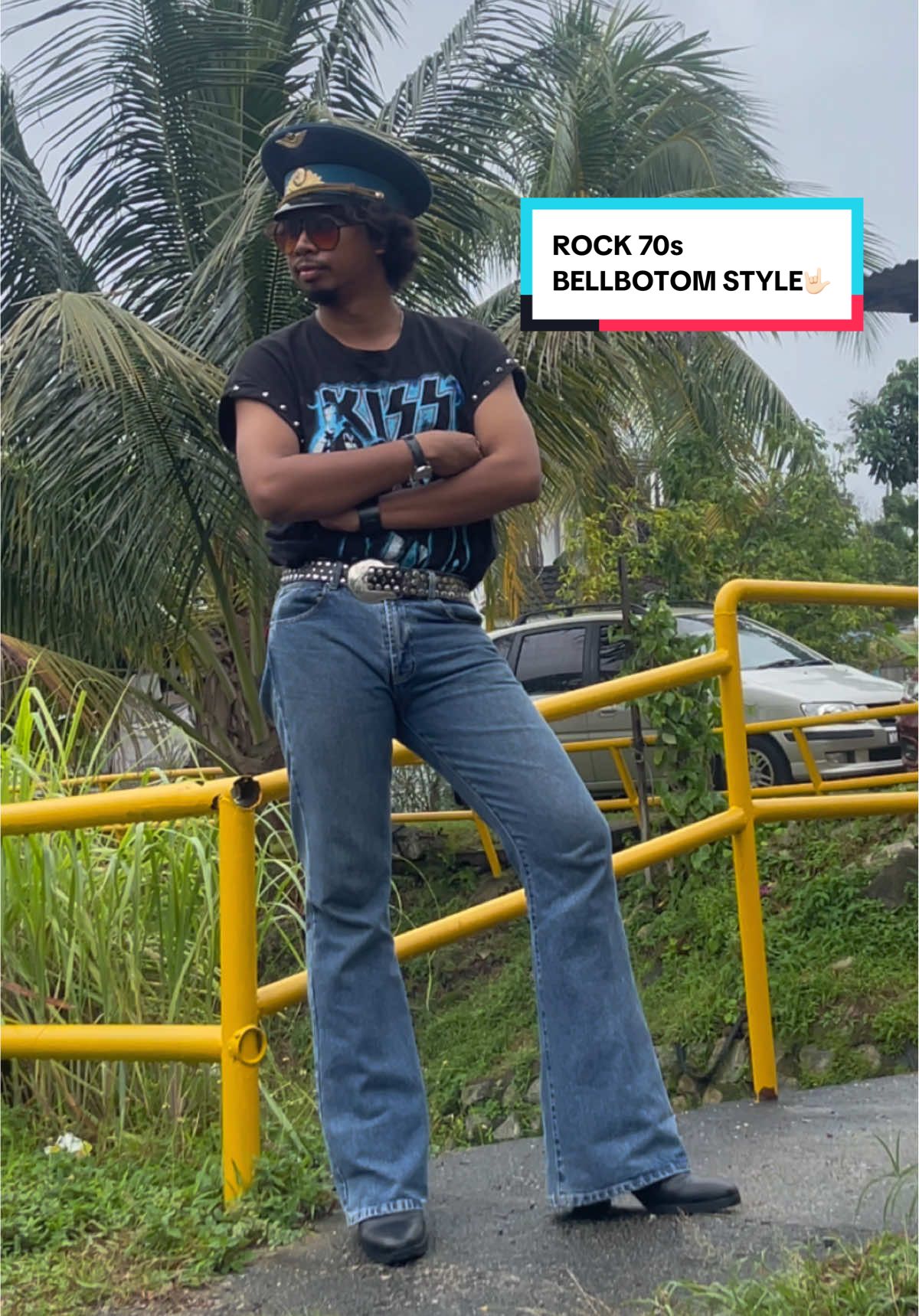 Rock 70s bellbotom style 🤟🏻 #70an #70s #70srevival #70smalaysia #70sfashion #70smusic #retro #70soutfit #bellbottoms #vintage #style #80s #rock #70srock #70s80s90s #fyp #fyppppppppppppppppppppppp 