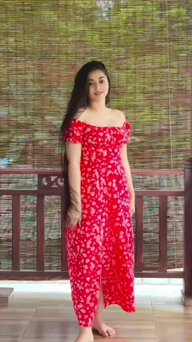 හිතුවක්කාර කමට අහක බැලුවනම් 🙈🥰 @PINKY Clothes 👗🪡  #shashi #tiktok #foryoupage #fyppppppppppppppppppppppp #trending #foryou #frockdesign 