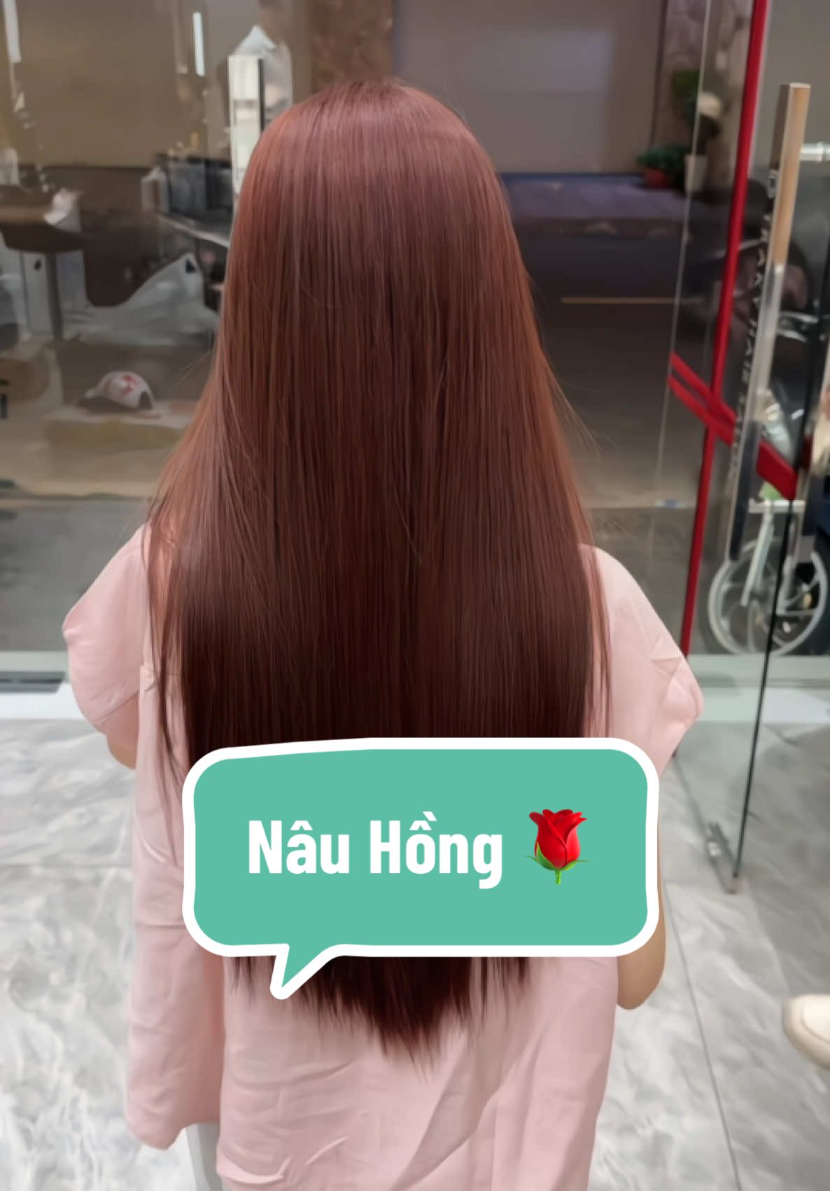 Tóc nhuộm nâu hồng siêu xinh k cần tẩy nè các nàng ơi #xh #LearnOnTikTok #goclamdep❤️ #chamsoctoc #maunhuomdep #traky #tocdep #xuhuong #riviewlamdep #xhtiktok #hairsalon #riview #uontocdep #maudep #tết #tócđẹp 