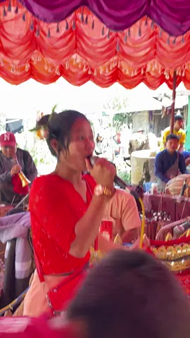#နတ်ပွဲ #စိန်အိုးစည် #သီချင်းဆိုနေရရင်ပျော်နေသောကျမ😁 